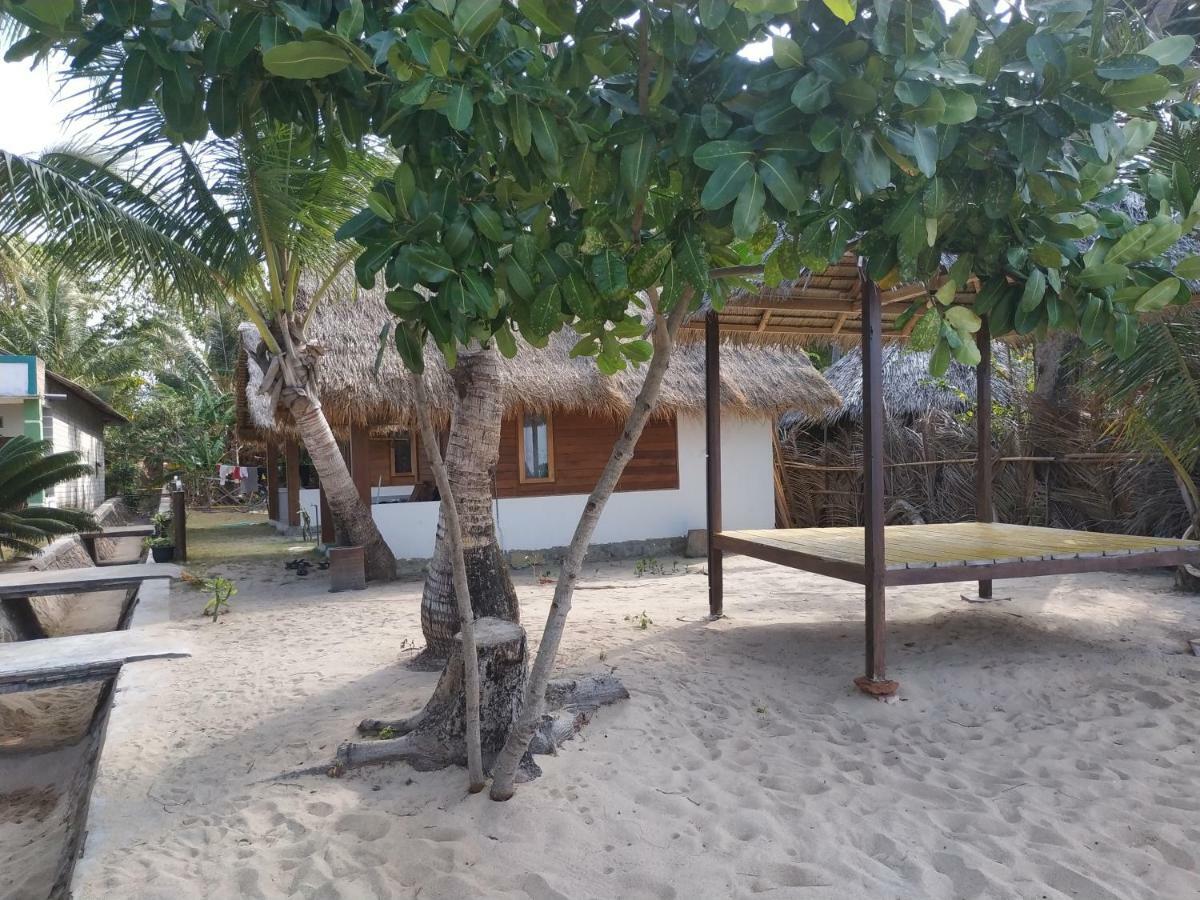 Bungalow Karimunjawa Exterior photo